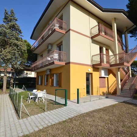 Villa Stefano Бибионе Экстерьер фото