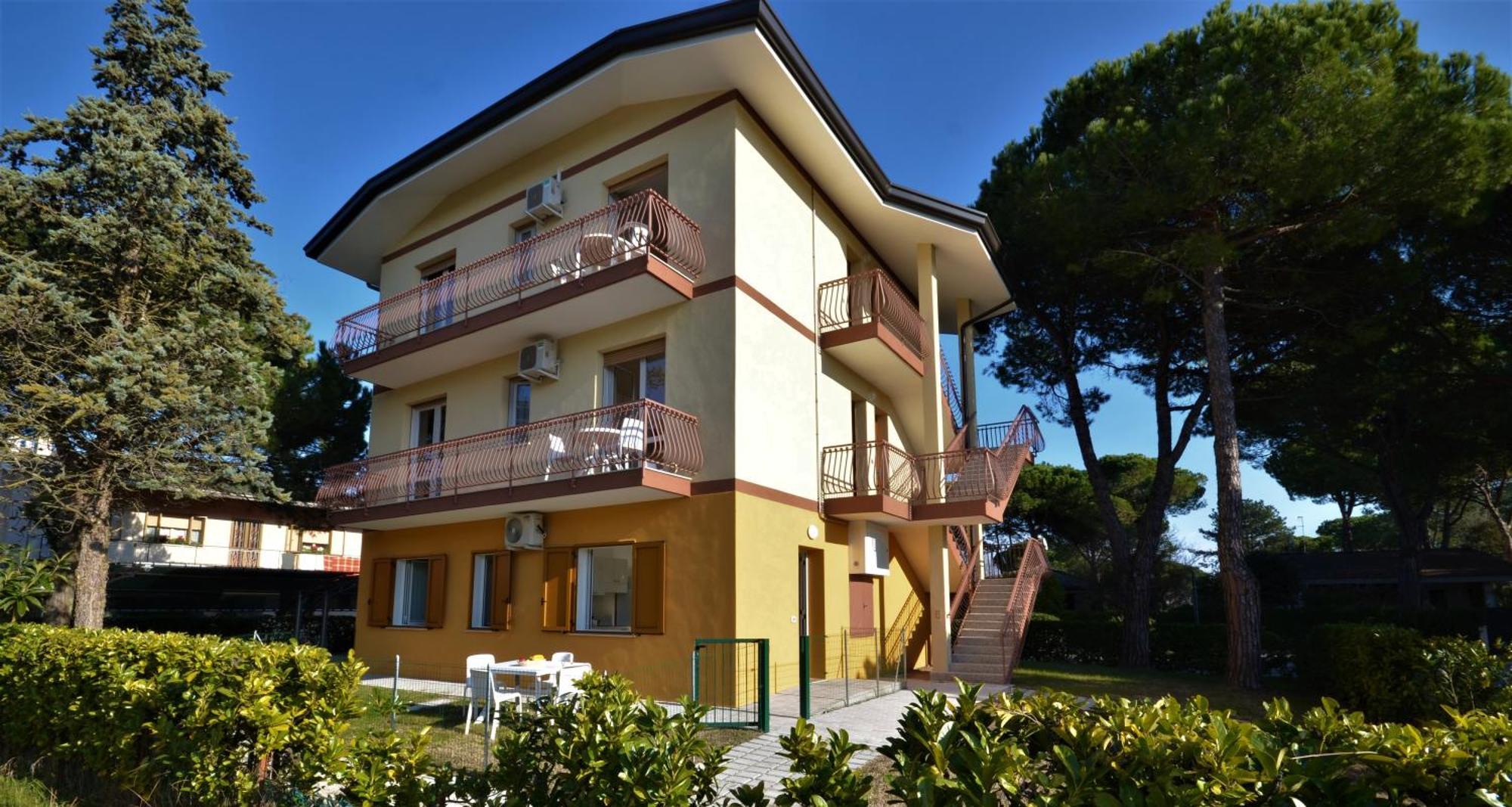 Villa Stefano Бибионе Экстерьер фото